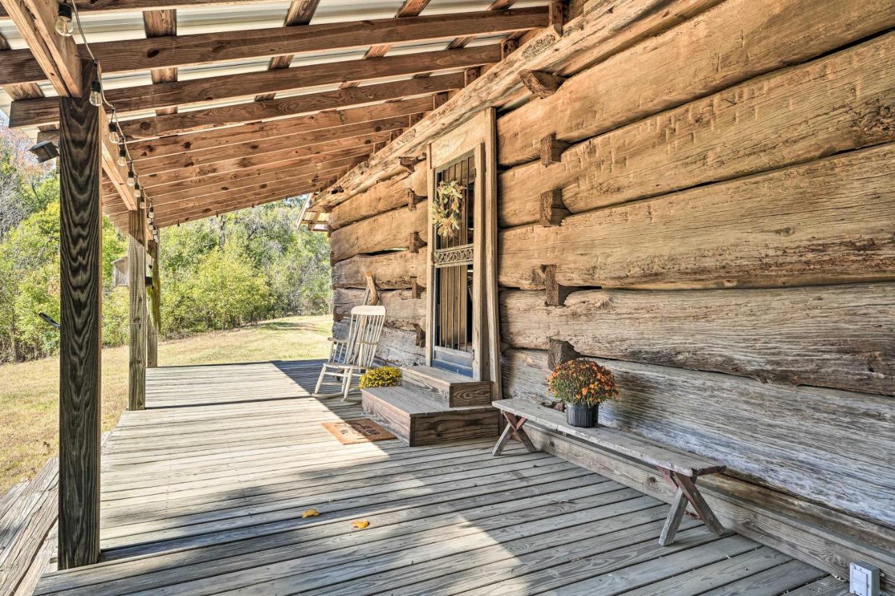 Unique Loft Cabin Fire Pit And Fishing Access! Bells Buitenkant foto