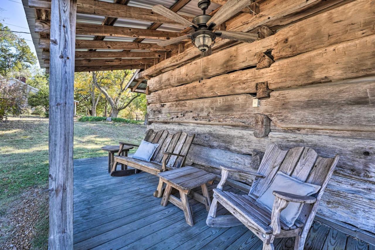 Unique Loft Cabin Fire Pit And Fishing Access! Bells Buitenkant foto