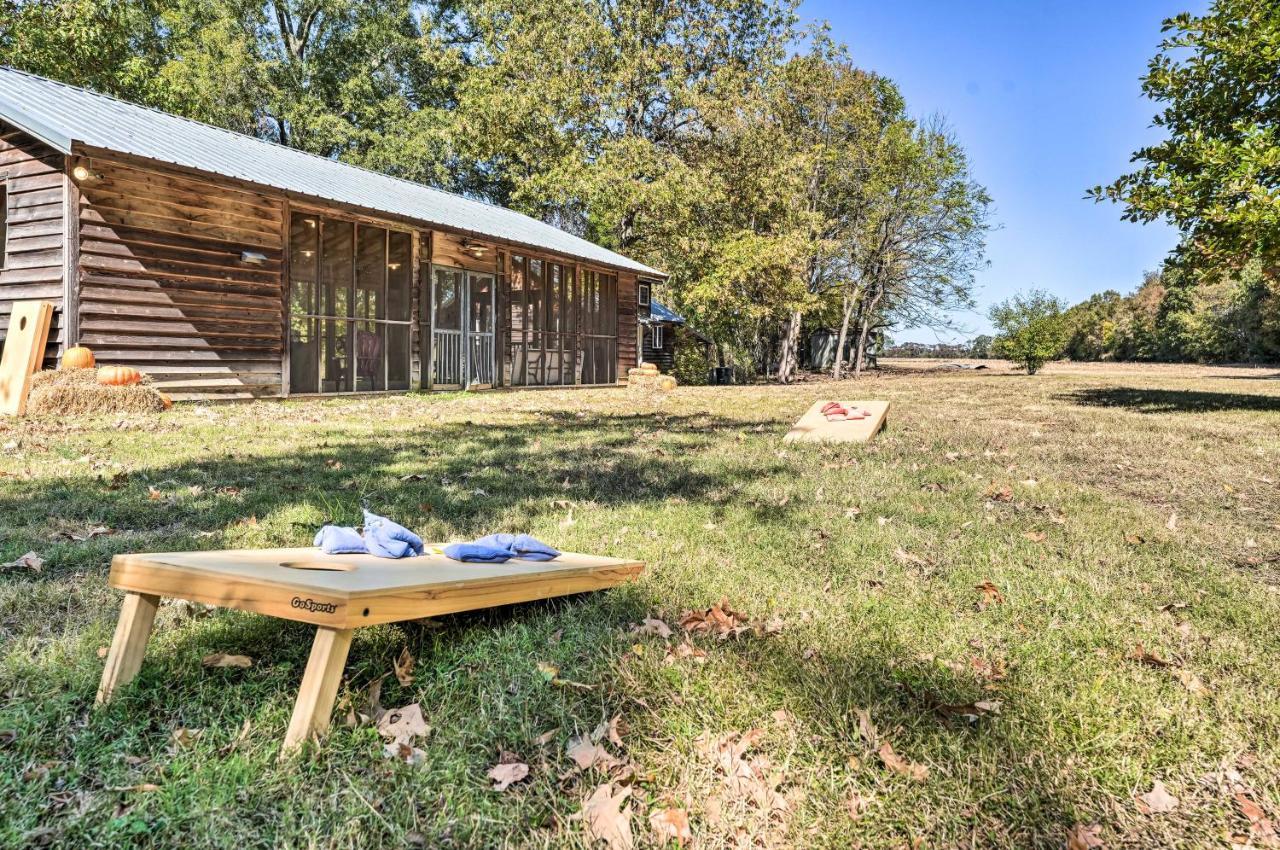 Unique Loft Cabin Fire Pit And Fishing Access! Bells Buitenkant foto